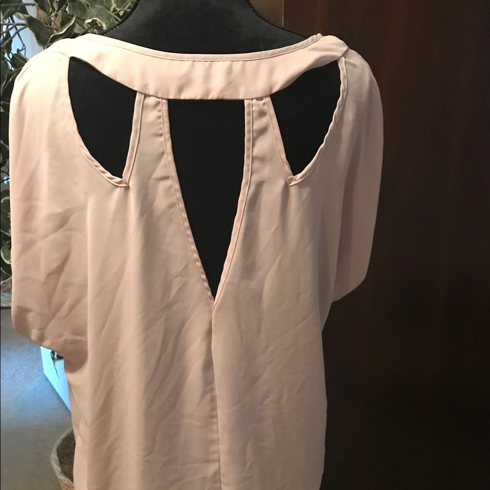 🚨Soft Beige blouse